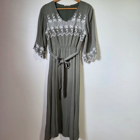EUC LIKE NEW TEA N ROSE V NECK OLIVE EMBROIDERED BOHO BELTED LONG DRESS SMALL - Picture 1 of 16